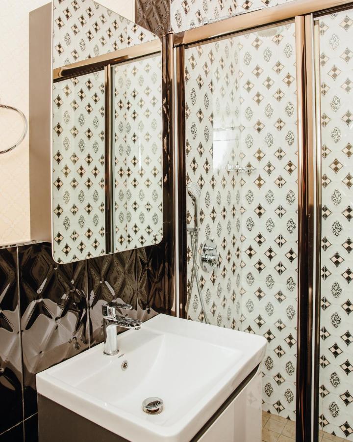 באקו Chambers Old City Hotel מראה חיצוני תמונה