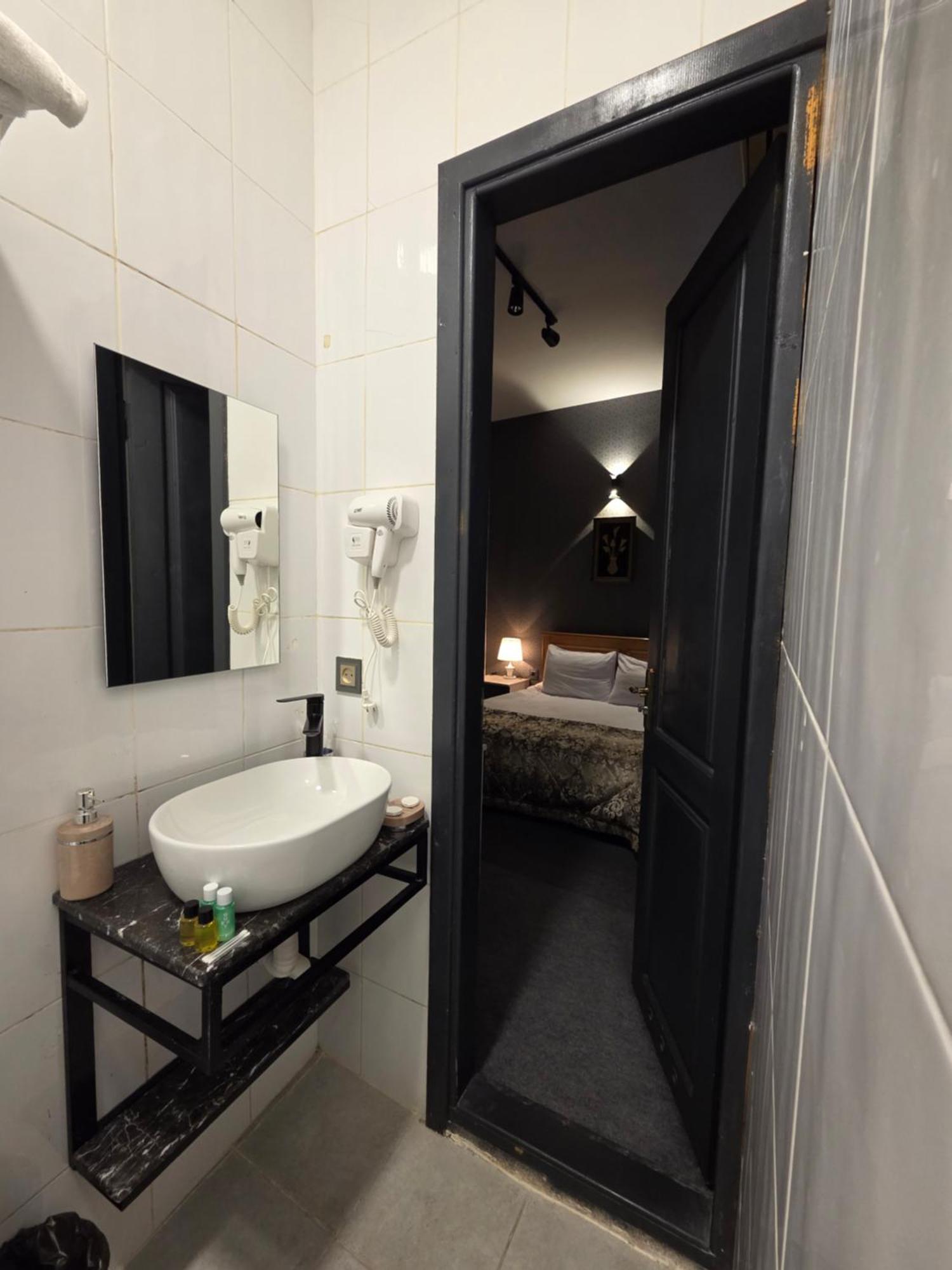 באקו Chambers Old City Hotel מראה חיצוני תמונה